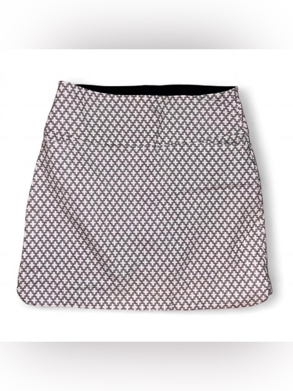 geo-print Mini Skirt in Black and White